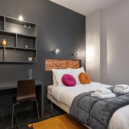 Lagrave - Cours Privee - Parking Appartement
